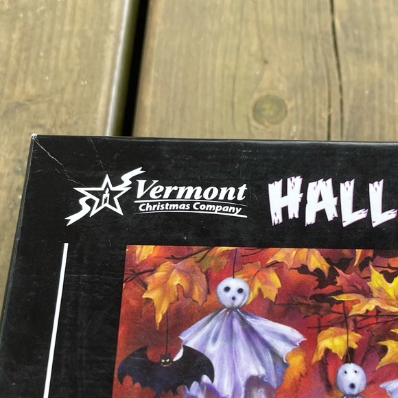 Vermont Christmas Company Halloween Barn Dance 1000 Piece Puzzle Wollenmann - Picture 5 of 10